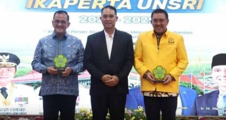 Sekda Sumsel, Edward Candra saat menghadiri pelantikan dan pengukuhan pengurus IKAPERTA UNSRI Periode 2025-2029.(Foto:J)
