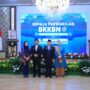 Gubernur Sumsel, Herman Deru tengah foto bersama usai melakukan pengukuhan Kepala BKKBN Provinsi Sumsel. (Foto:J).