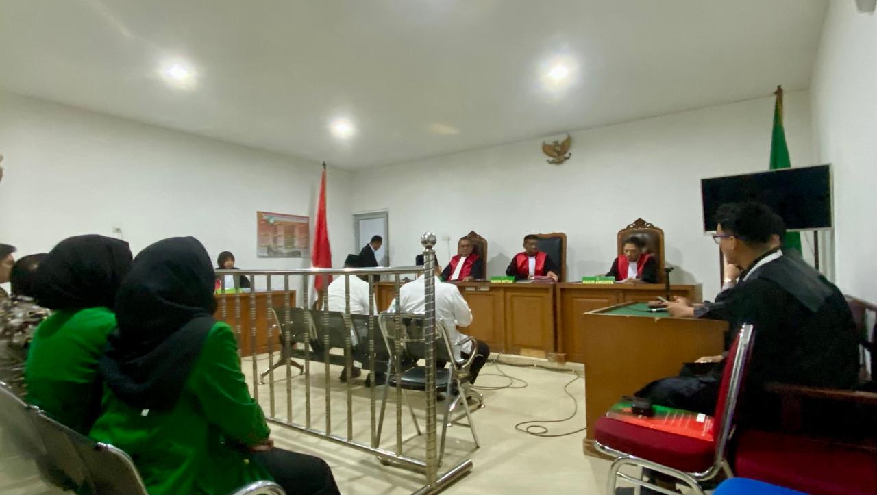 Suasana persidangan mendengarkan tuntutan JPU (foto:ma)