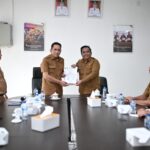 Kadisnakertrans Muba, Herryandi Sinulingga saat acara pisah sambut.(Foto:J)