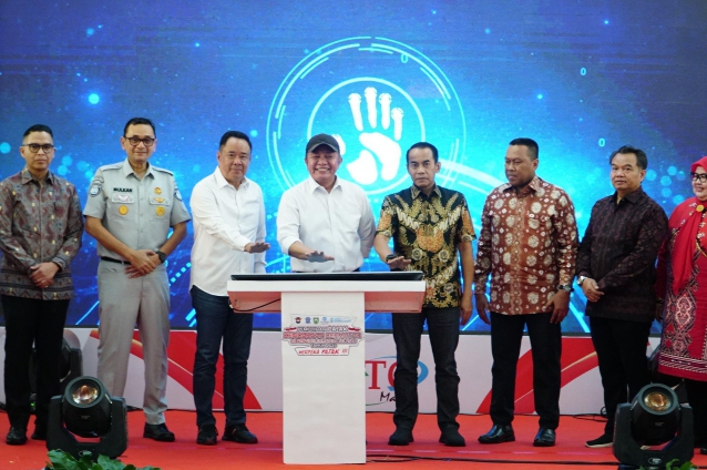 Gubernur Herman Deru saat meluncurkan program pemutihan pajak kendaraan roda dua (R2).(Foto:J)