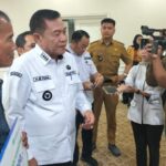 Bupati Muba,H.M Toha, saat memberikan keterangan kepada sejumlah awak media, terkait kasus intimedasi dr Syahpri Putra Wangsa.(Foto:J)